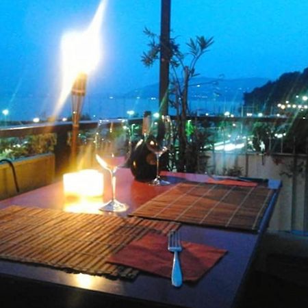 Appartamento Chic Vista Lago - Casa Janis 베르바니아 외부 사진