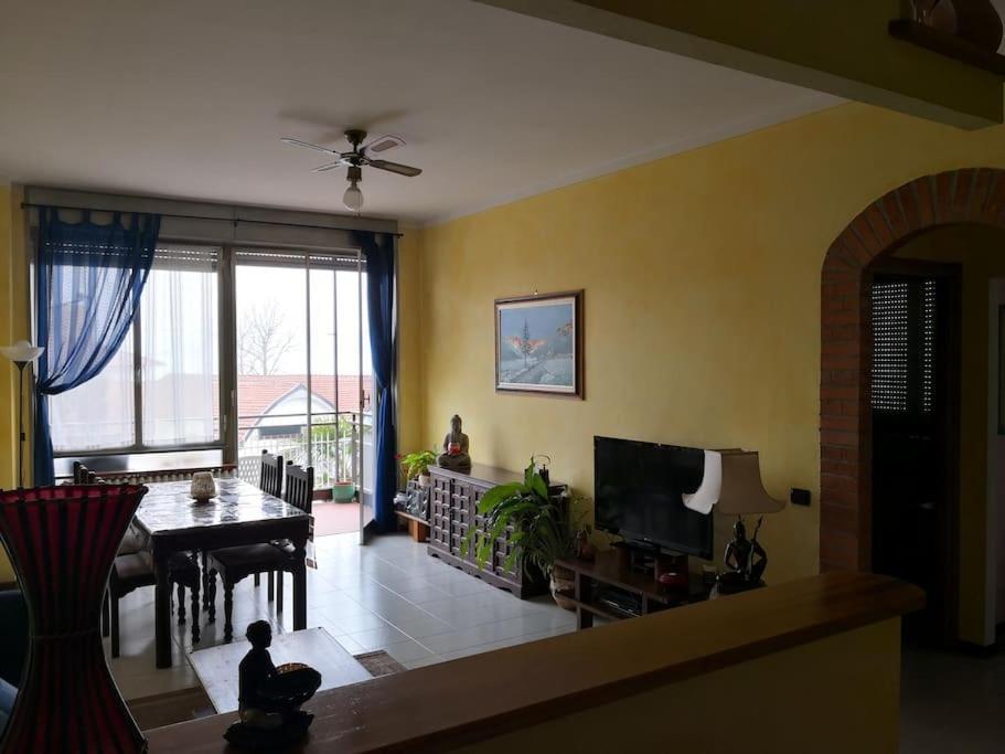 Appartamento Chic Vista Lago - Casa Janis 베르바니아 외부 사진