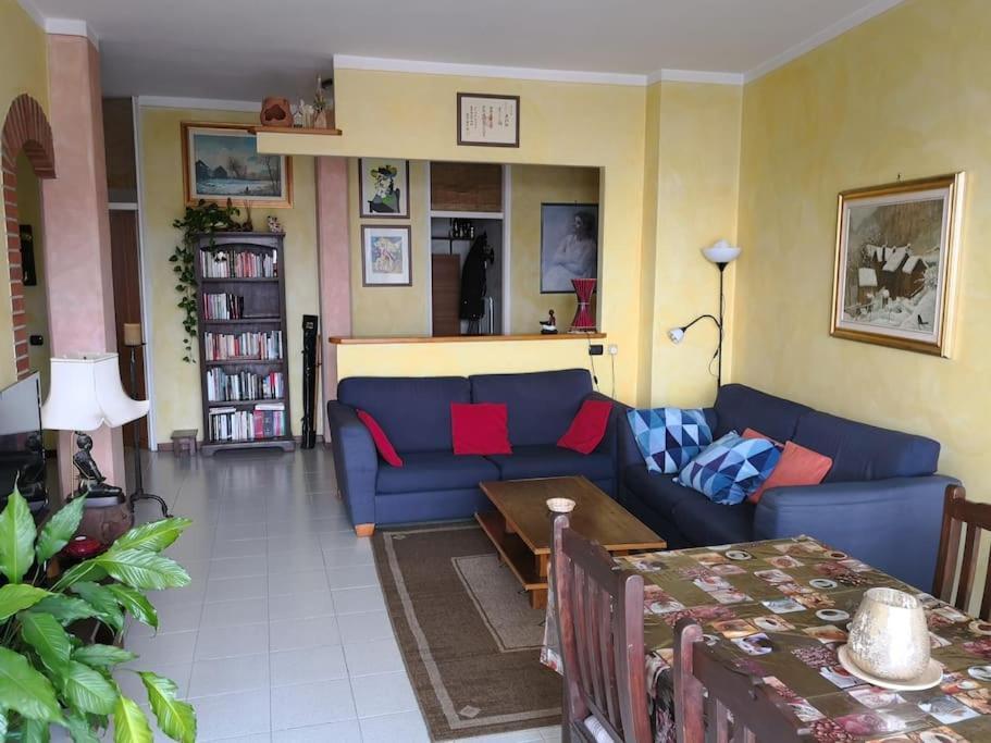 Appartamento Chic Vista Lago - Casa Janis 베르바니아 외부 사진