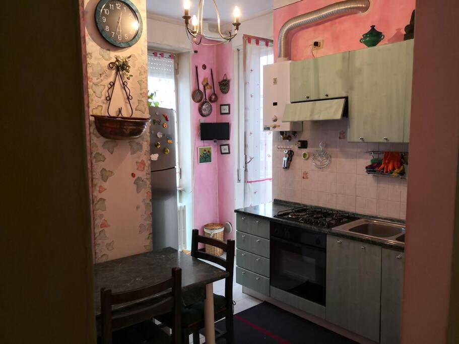 Appartamento Chic Vista Lago - Casa Janis 베르바니아 외부 사진
